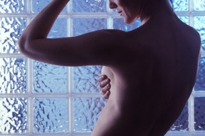 Warum hörte die Brust vor der Menstruation auf zu schmerzen: Gründe